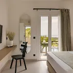 Rodi Studios 3* Karavádhos