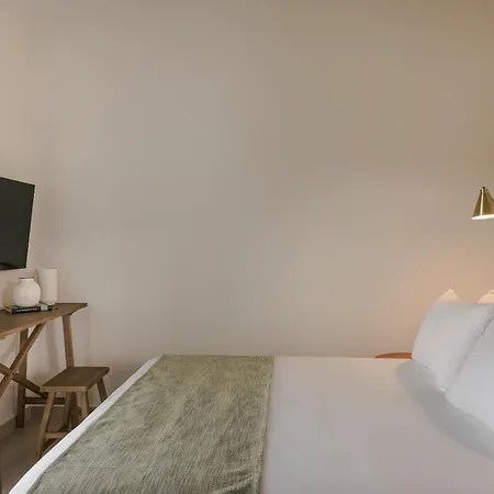 Rodi Studios 2*